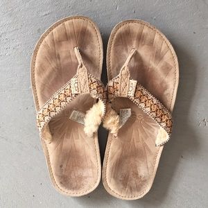 Ugg Size 8 Flip Flop Sandals